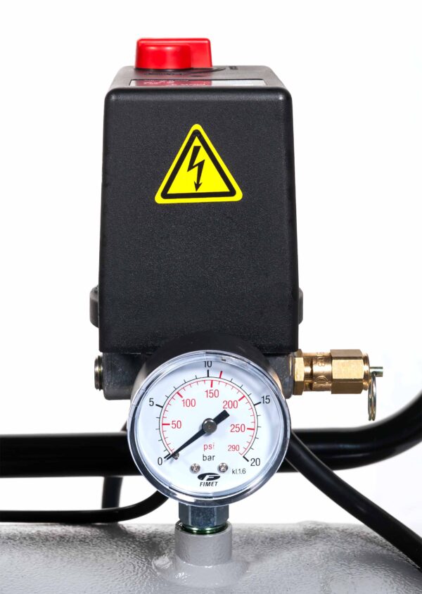 Compressor de ar HK 700-300 | 11 bar | 5,5 CV / 4 kW | 476 l/min | 270 L (400V)